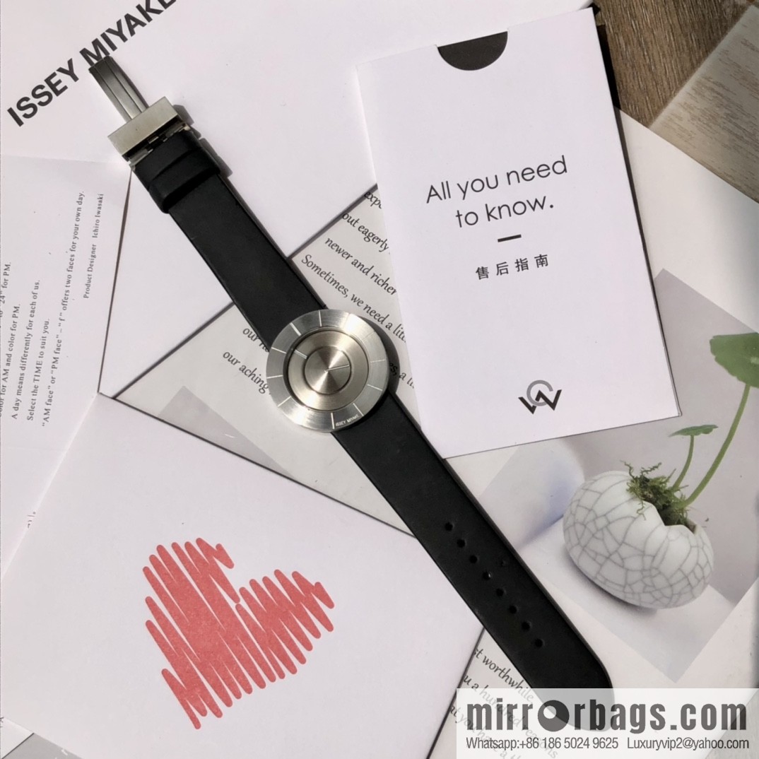 Issey Miyake! Original order quartz watch