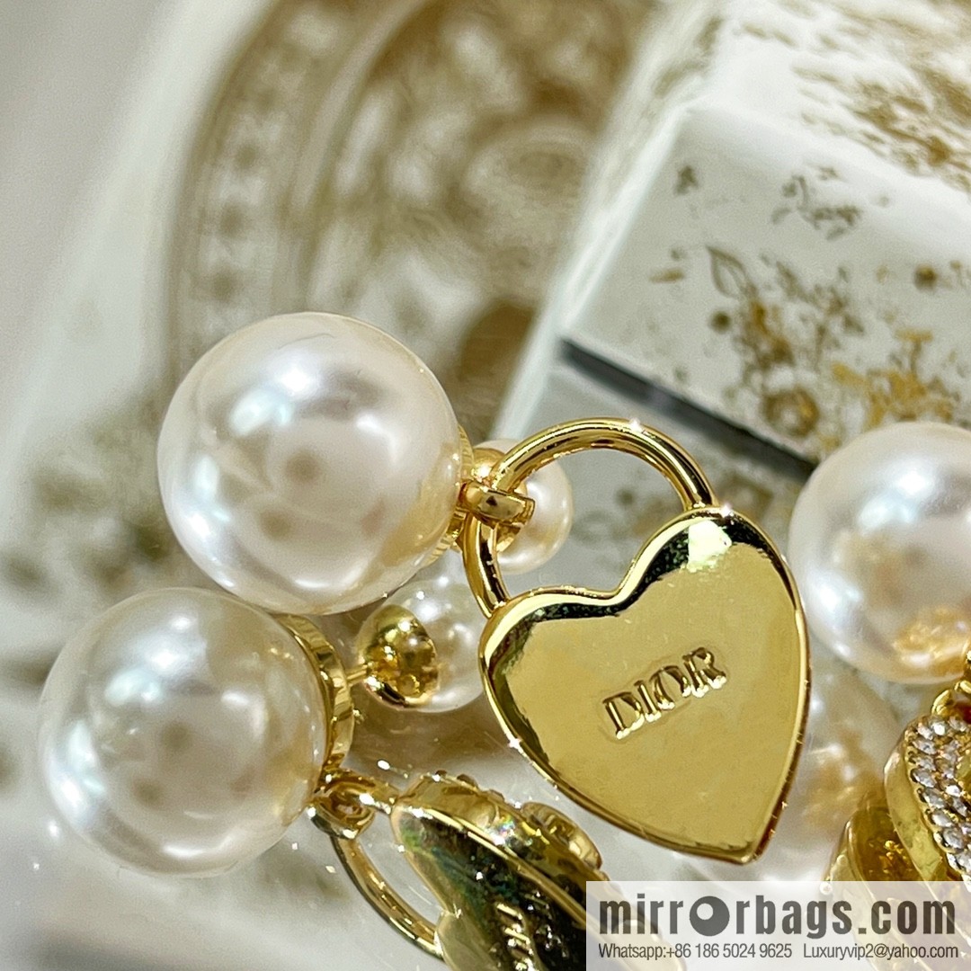 New ☑️ Dior CD full diamond peach heart size pearl stud earrings