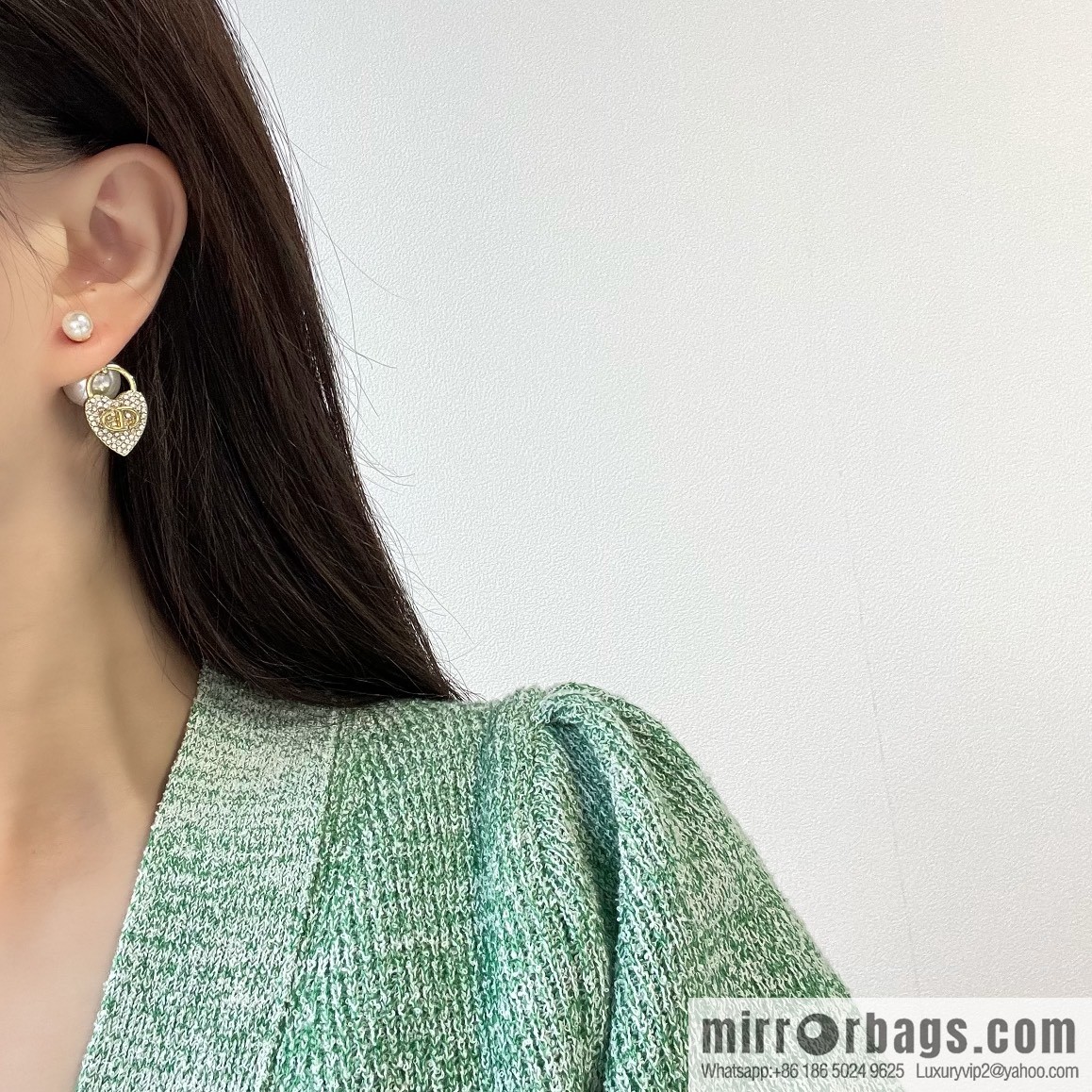 New ☑️ Dior CD full diamond peach heart size pearl stud earrings