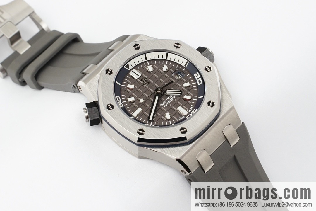 New 15720Calibre 4308 self-winding movement watch