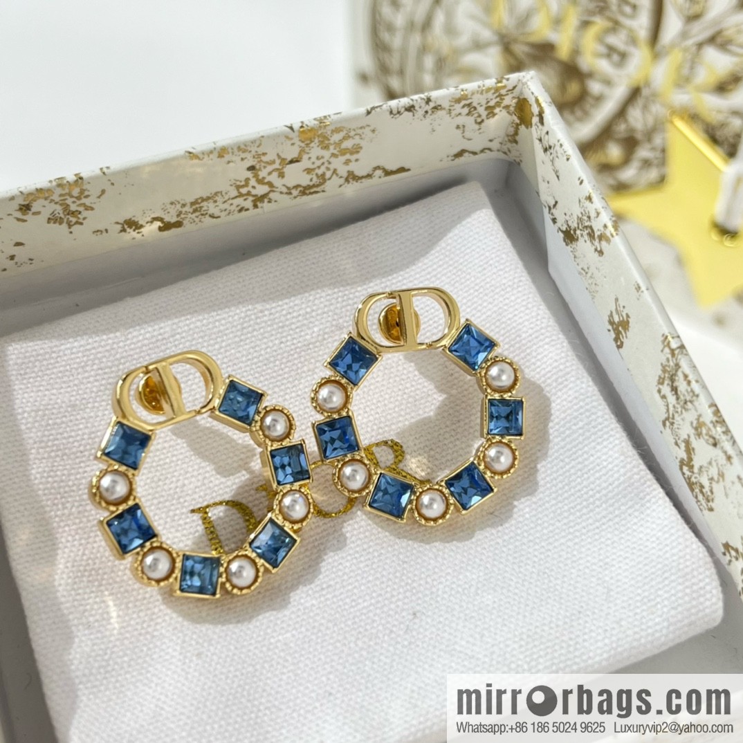 New ☑️ Dior CD square diamond stud earrings