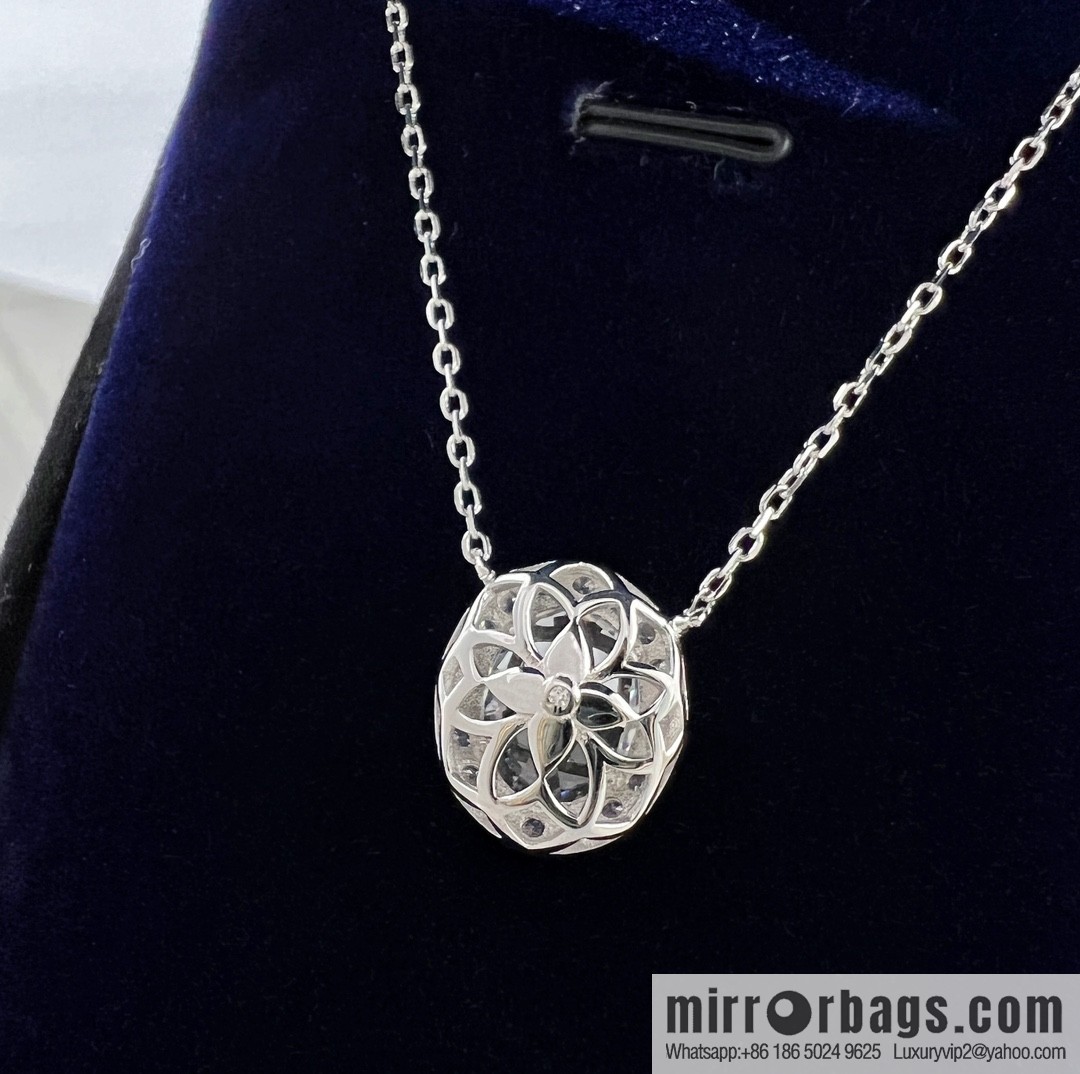 New ☑️ Tiffany & Co. Pigeon Egg Diamond Necklace