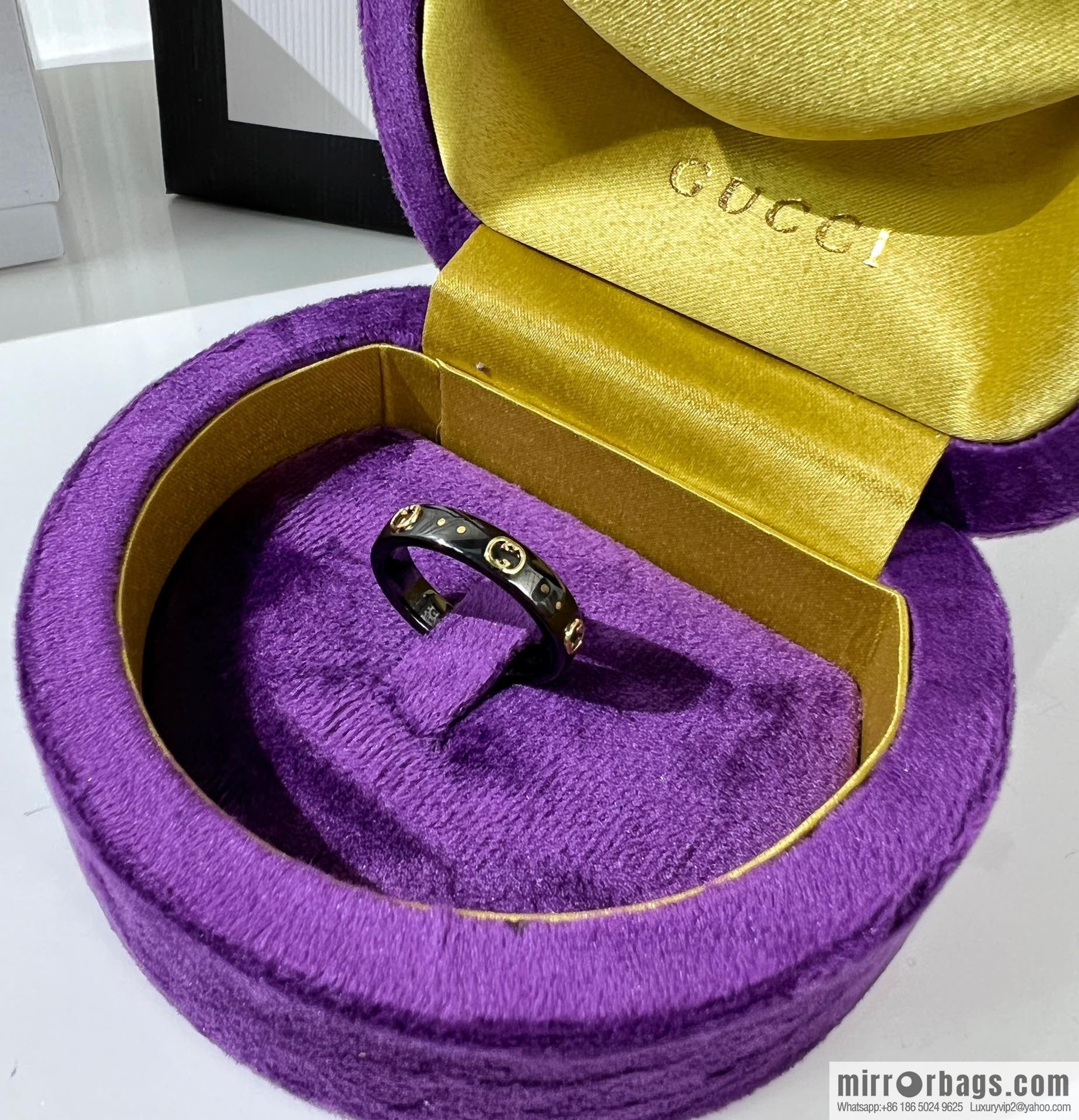 New Gucci narrow black and white ceramic ring