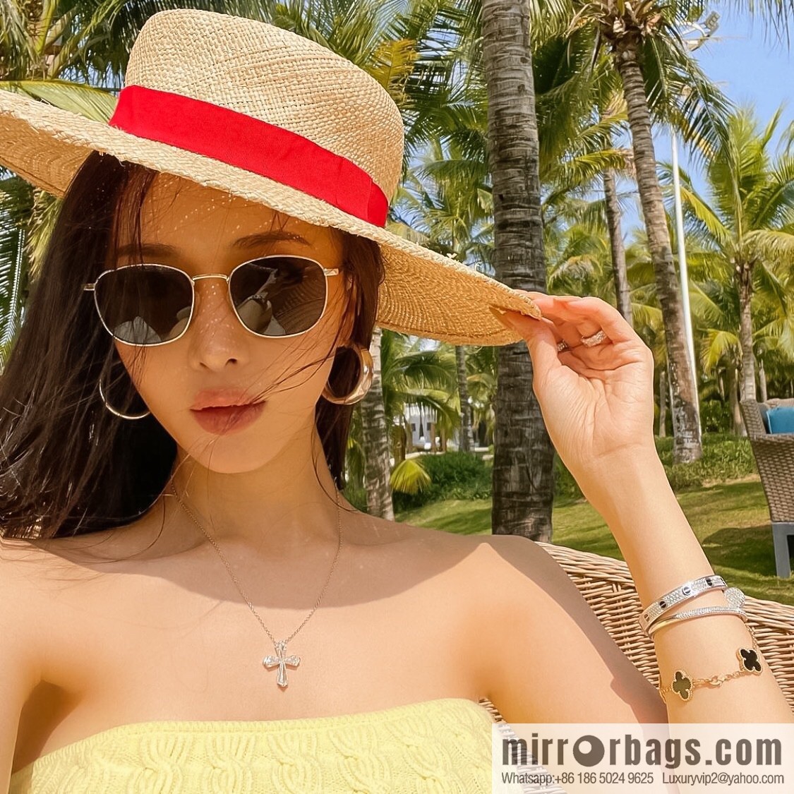 GRAFF Full Diamond Cross necklace