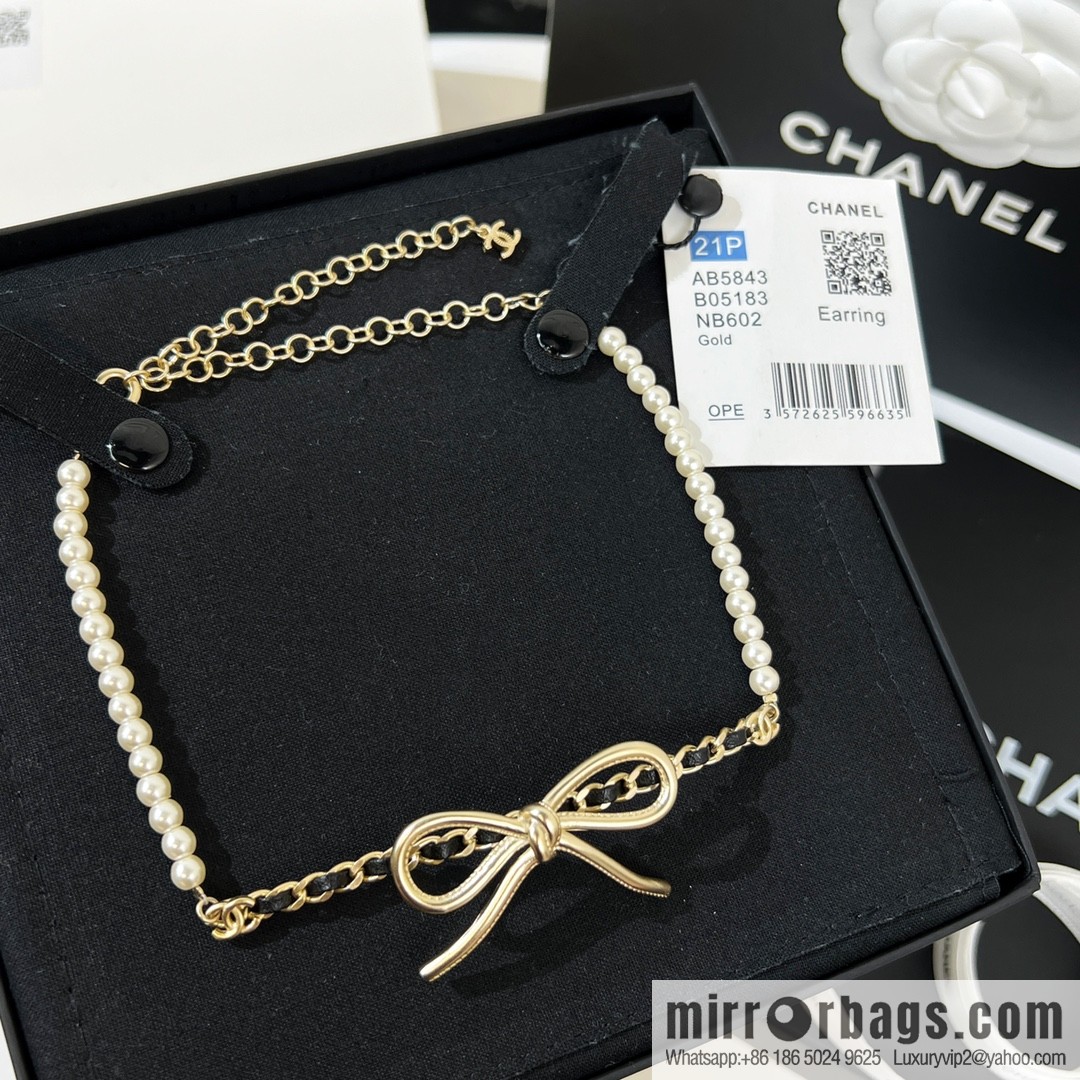 New ☑️ Chanel Double C Bow Pearl Necklace