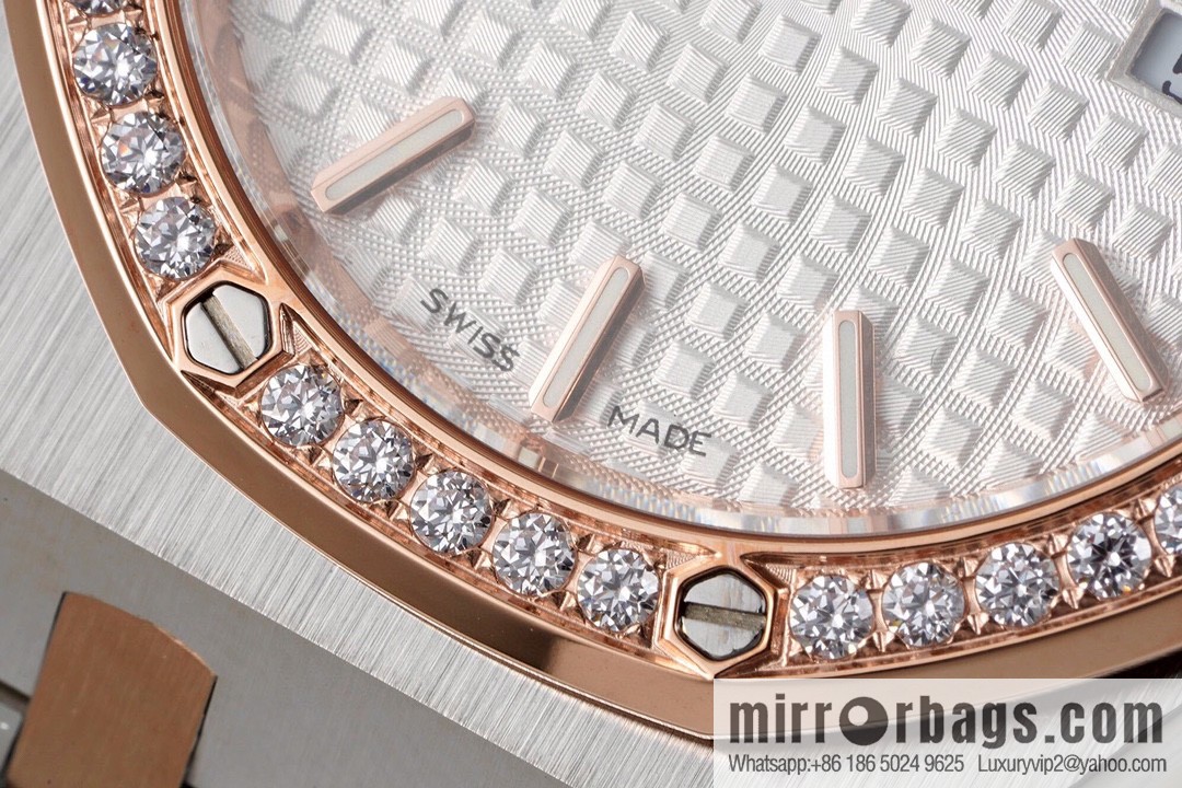 Audemars Piguet AP Royal Oak Quartz Women's Model 67651ST. ZZ.1261ST.01 Diameter 33mm