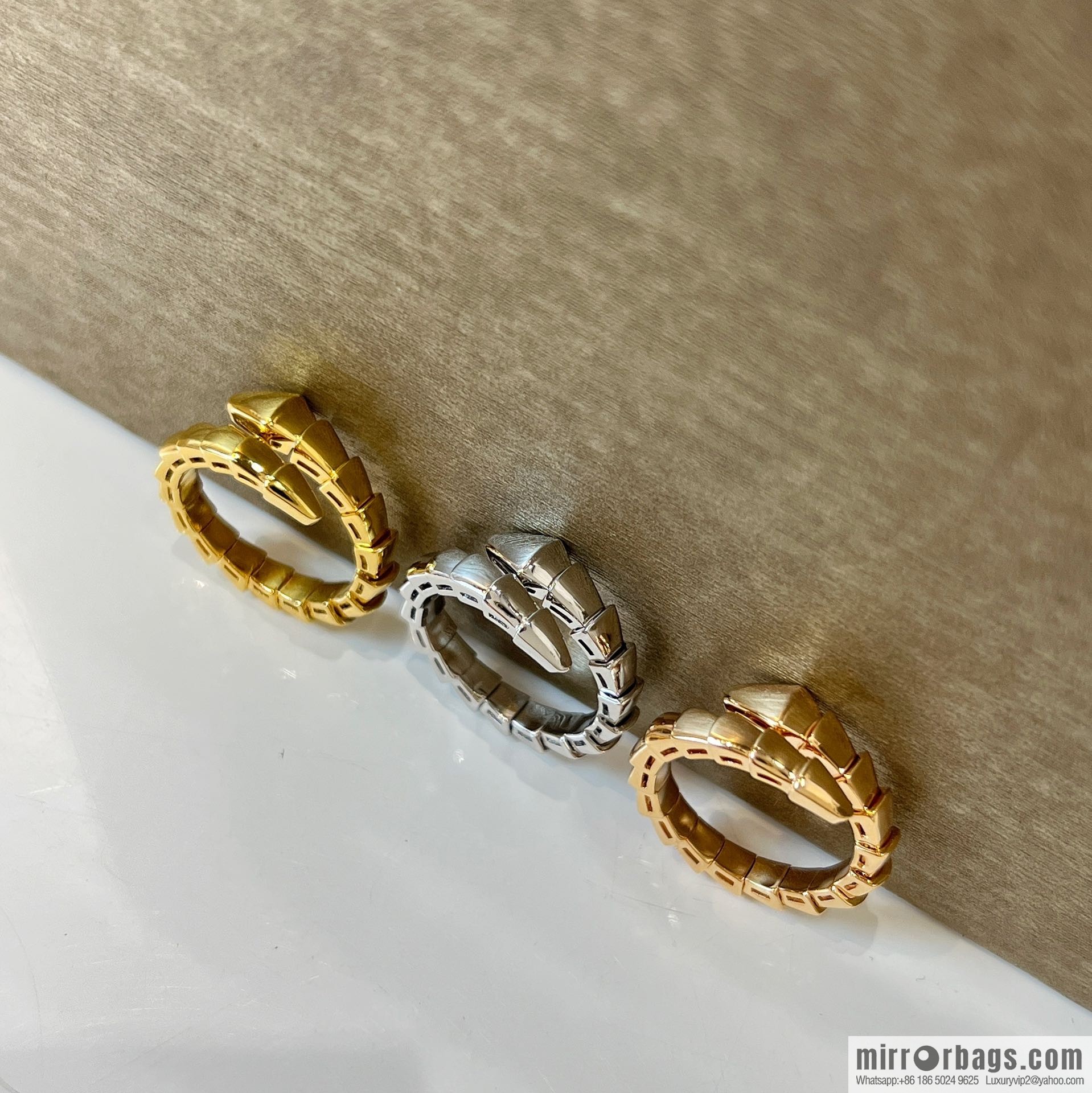 BVLGARI Bulgari smooth snake bone ring