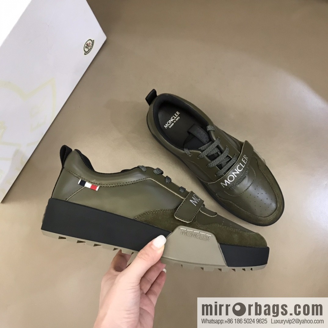 Moncle tongue with rubber logo badge men's casual shoes