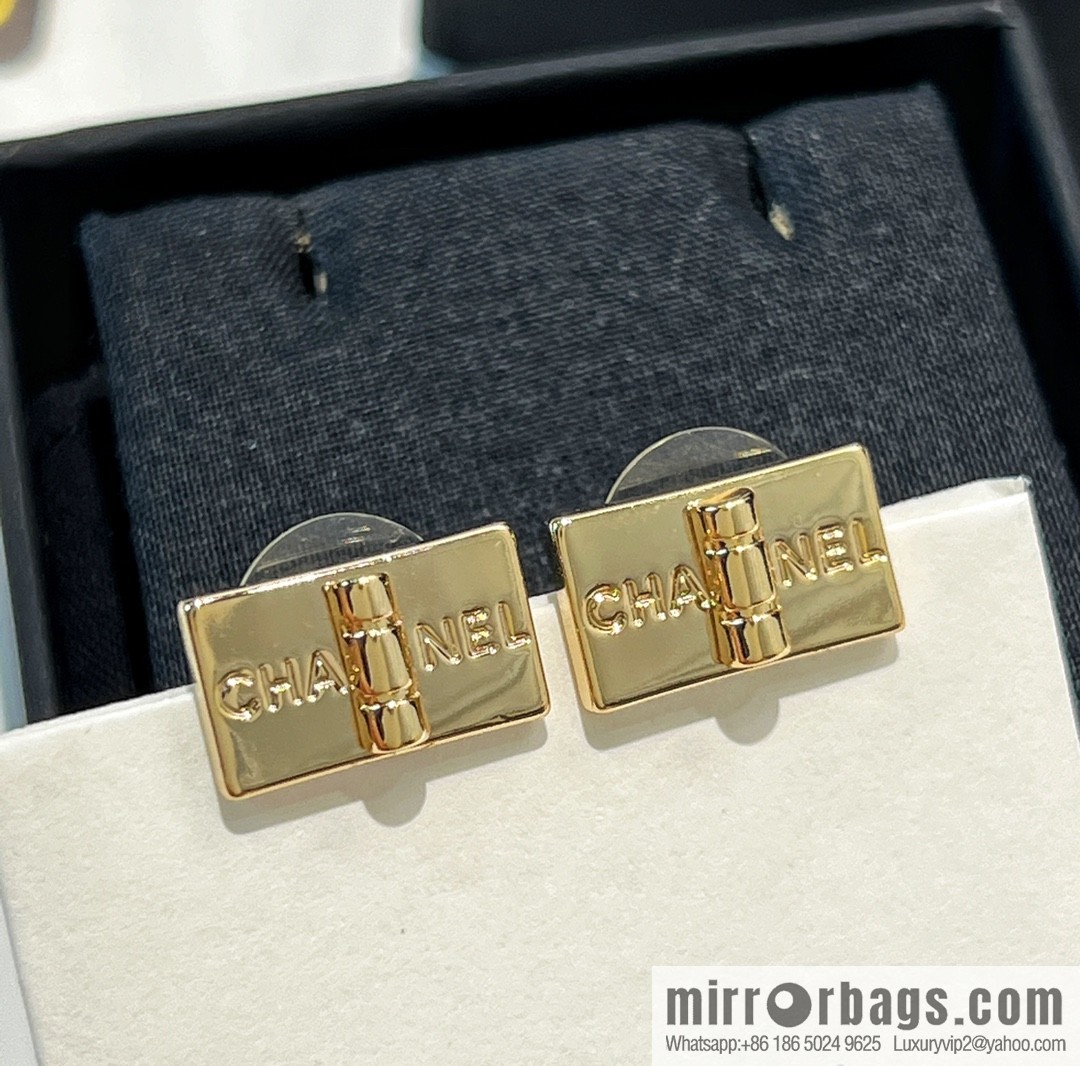 New ☑️ Chanel square gold stud earrings