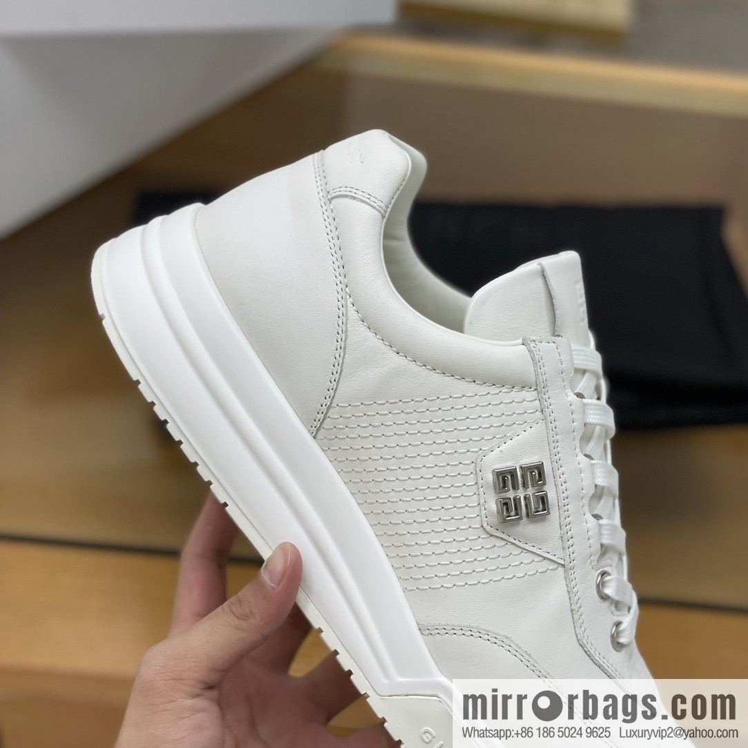GIVENCHY Givenchy, made of leather, iconic metal buckle 4 G pattern New men's sports Casual Shoes