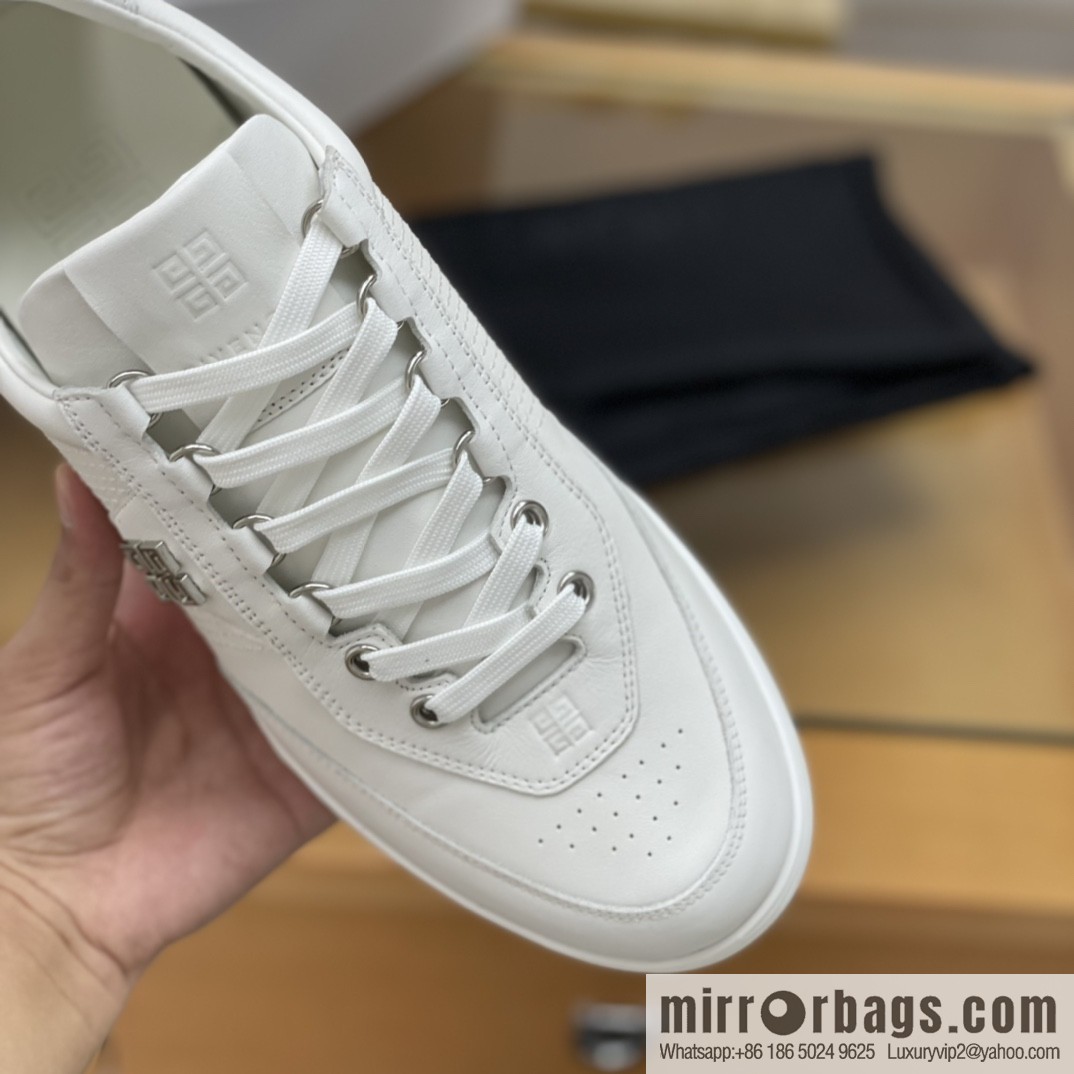 GIVENCHY Givenchy, made of leather, iconic metal buckle 4 G pattern New men's sports Casual Shoes