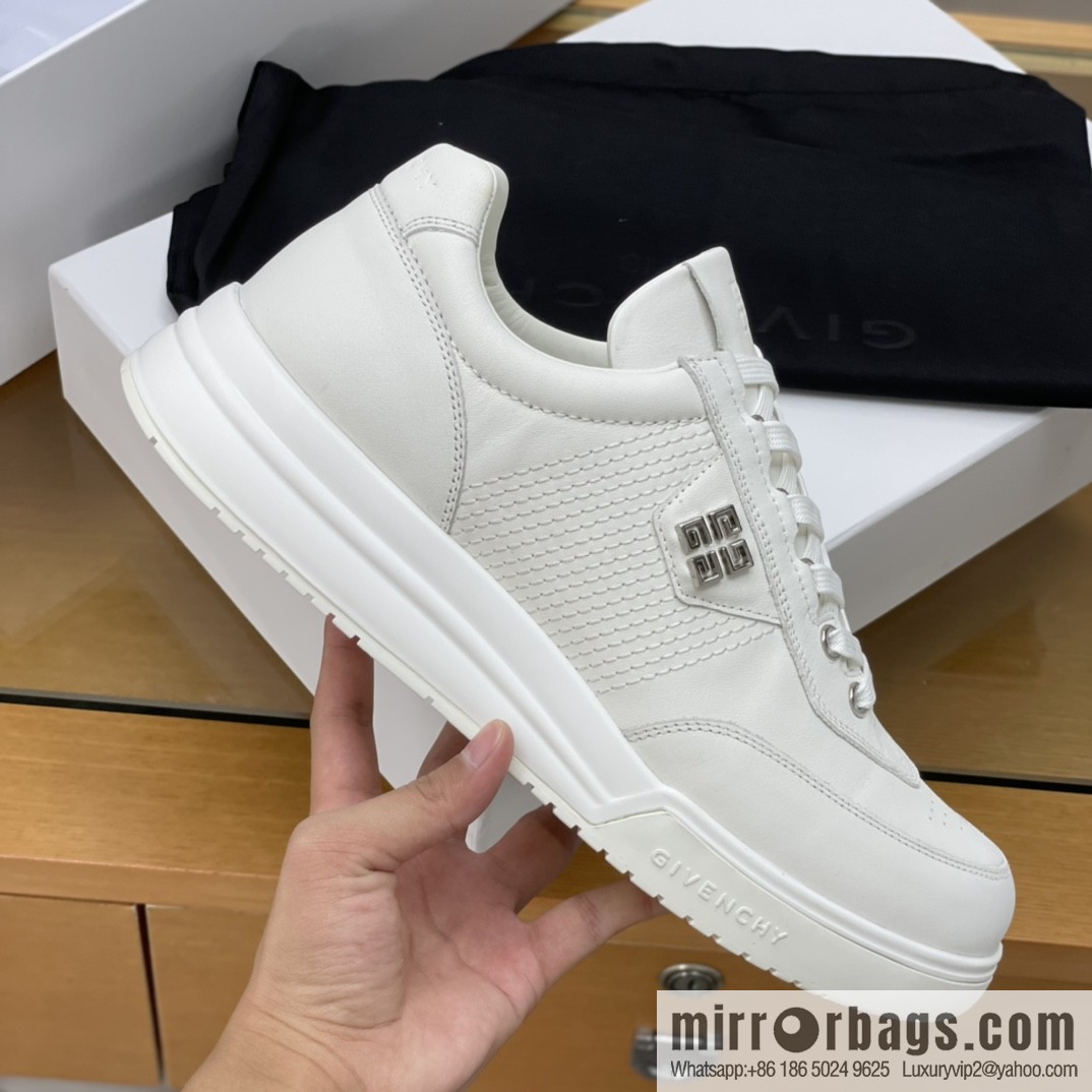 GIVENCHY Givenchy, made of leather, iconic metal buckle 4 G pattern New men's sports Casual Shoes