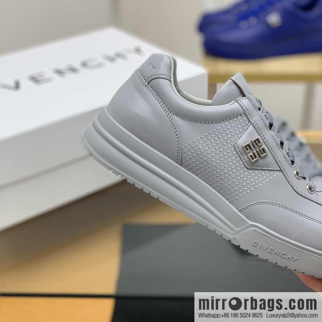 GIVENCHY Givenchy, using leather material signature metal buckle 4 G pattern new men's sports Casual Shoes