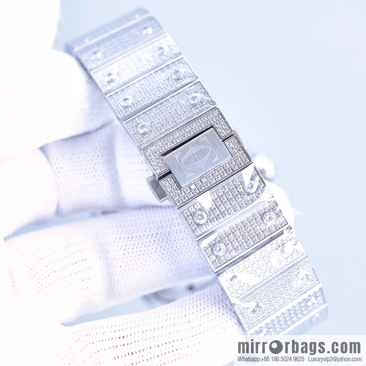 The new Cartier Santos Gypsy features a stable 8215 movement watch