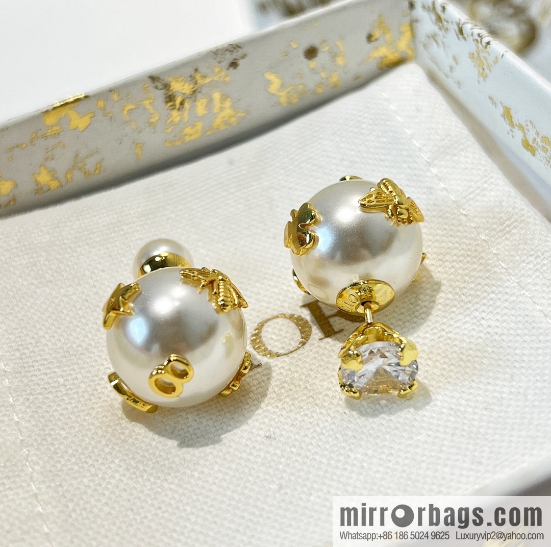 New ☑️ Dior CD size pearl stud earrings