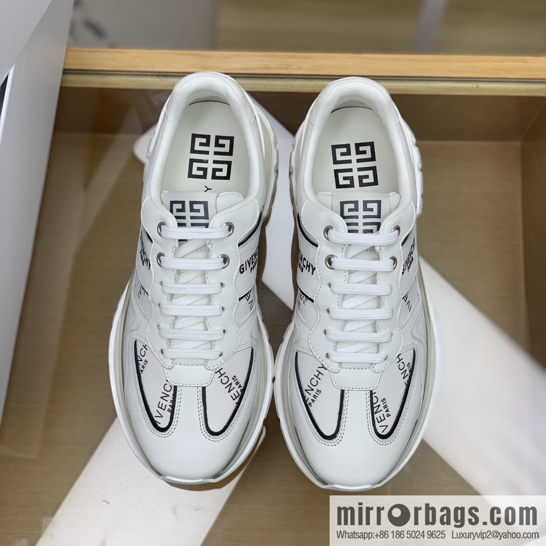 GIVENCHY Givenchy, made of leather, iconic metal buckle 4 G pattern New men's sports Casual Shoes