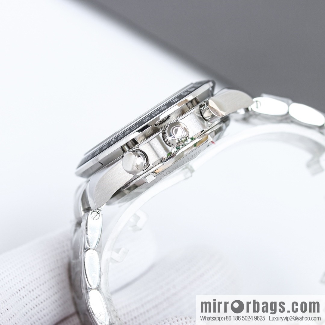 Omega Speedmaster Series 32.40.50.06 Multifunction Chronograph Watch