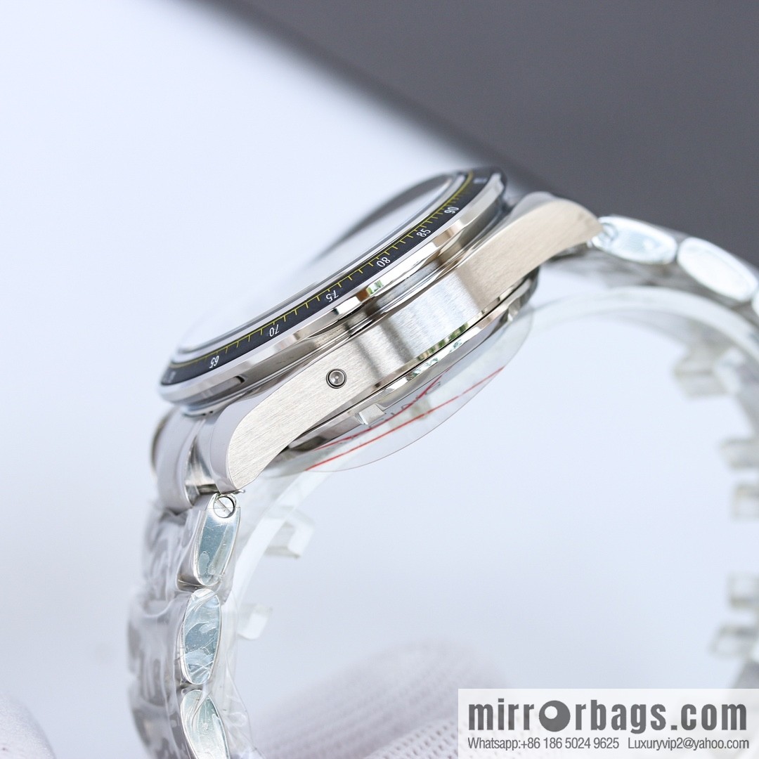 Omega Speedmaster Series 32.40.50.06 Multifunction Chronograph Watch