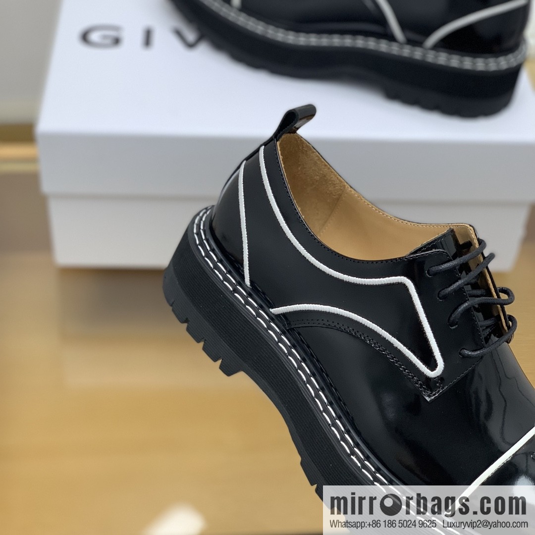 Givenchy Givenchy, selected leather making men's derby shoes