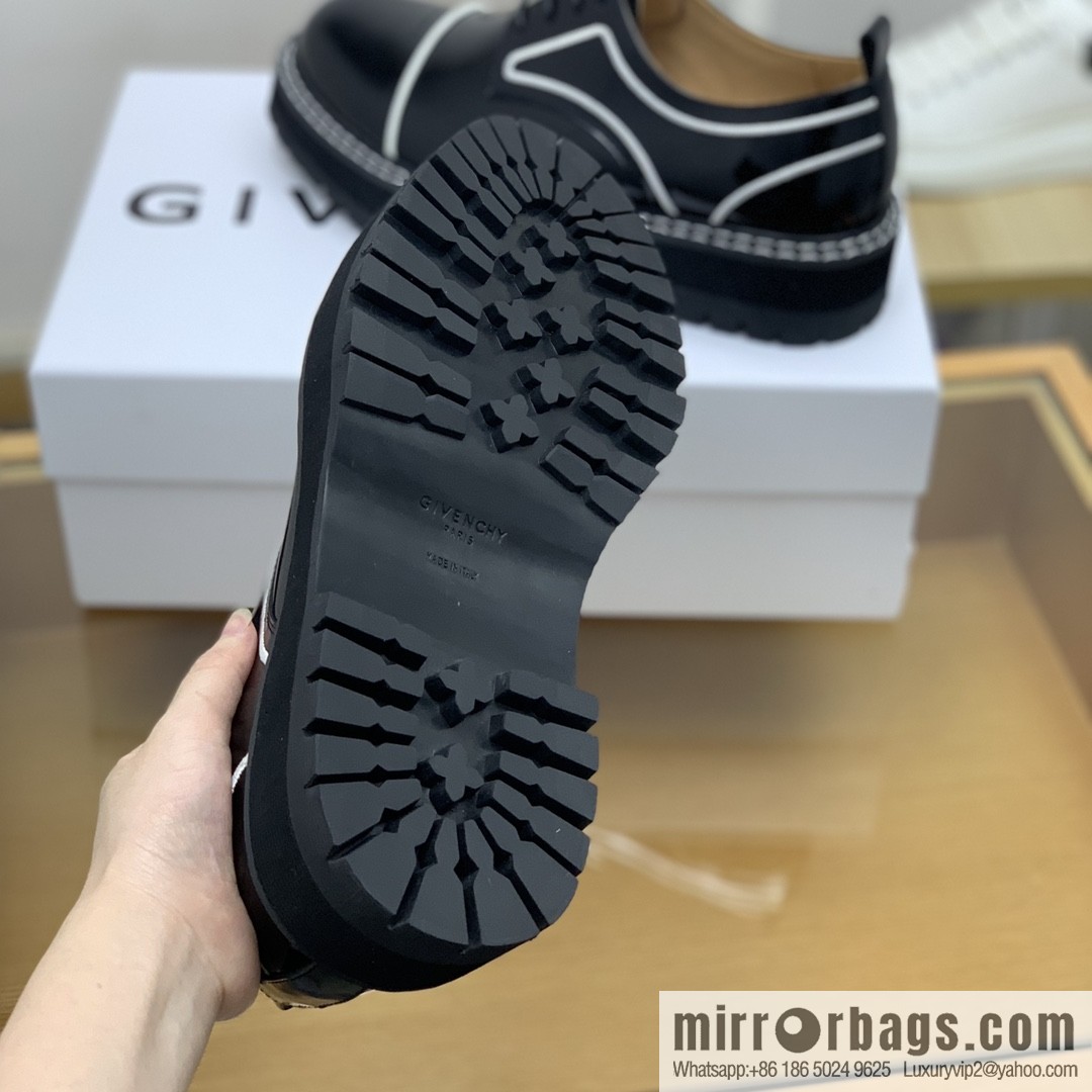 Givenchy Givenchy, selected leather making men's derby shoes