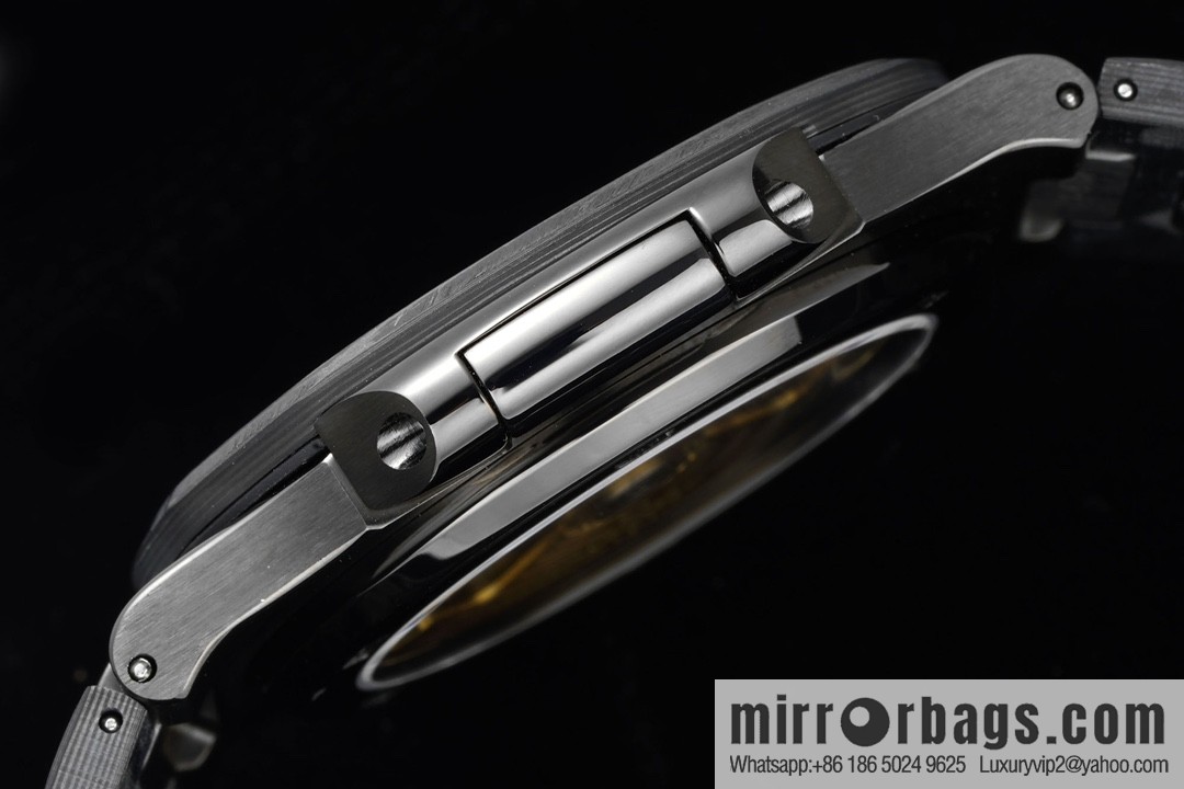 [PATEK PHILIPPE Nautilus 5711 DiW] The aesthetic presentation of carbon fiber, DiW gives the Nautilus 5711 watch