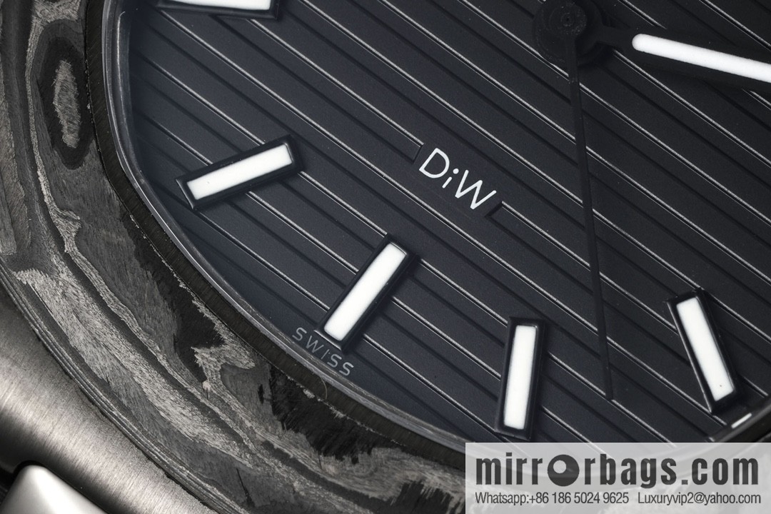 [PATEK PHILIPPE Nautilus 5711 DiW] The aesthetic presentation of carbon fiber, DiW gives the Nautilus 5711 watch