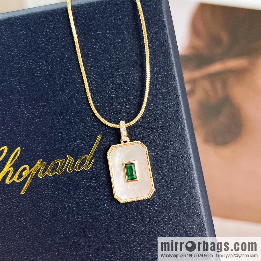 Chopard HAPPY DIAMONDS ICONS square necklace