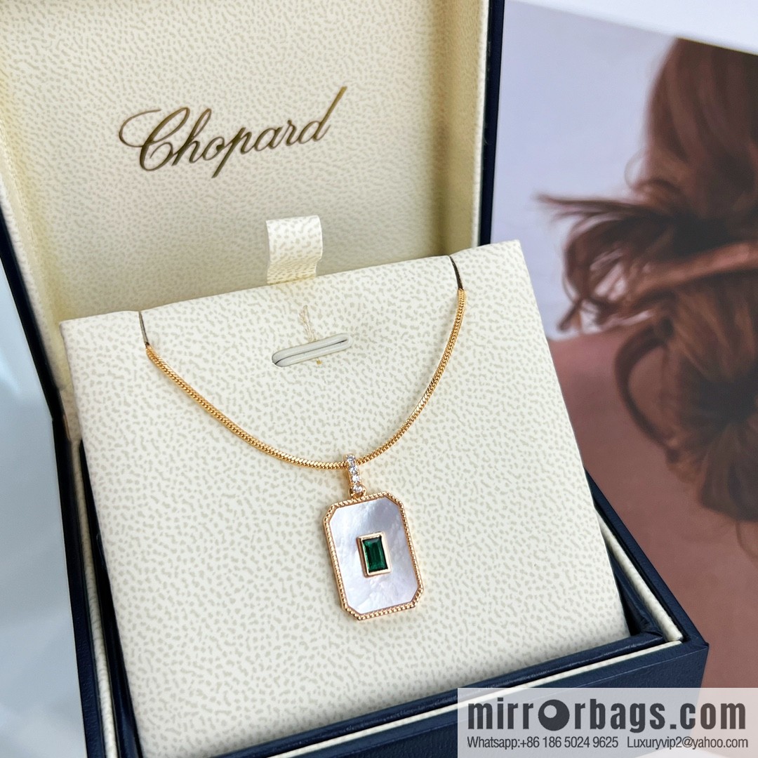 Chopard HAPPY DIAMONDS ICONS square necklace