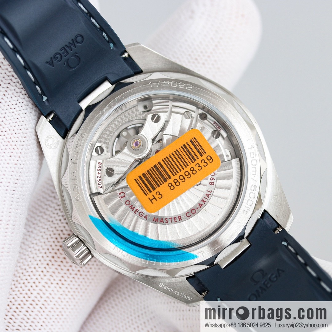 Seahorse 150m Aqua Terra Observatory 41mm 1: Market Exclusive Natural Tape