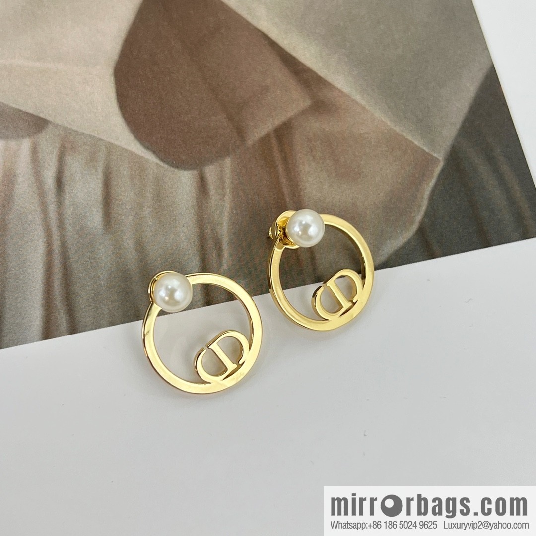 New ☑️ Dior CD pearl stud earrings