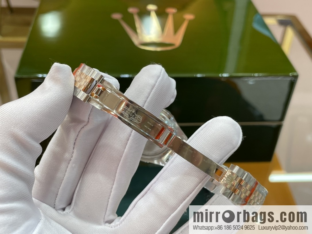 Top quality, highest quality, log 28mm