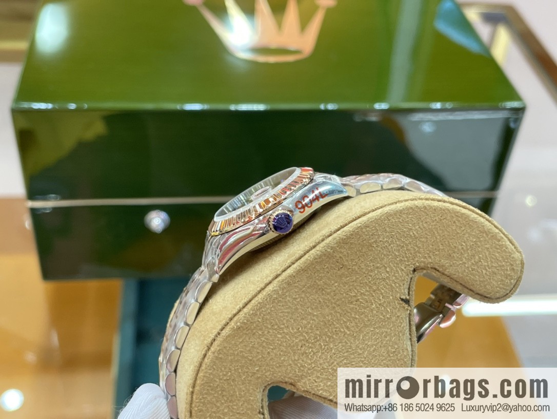 Top quality, highest quality, log 28mm