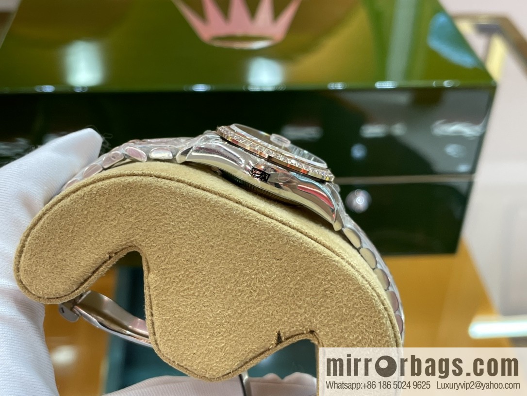 Top quality, highest quality, log 28mm