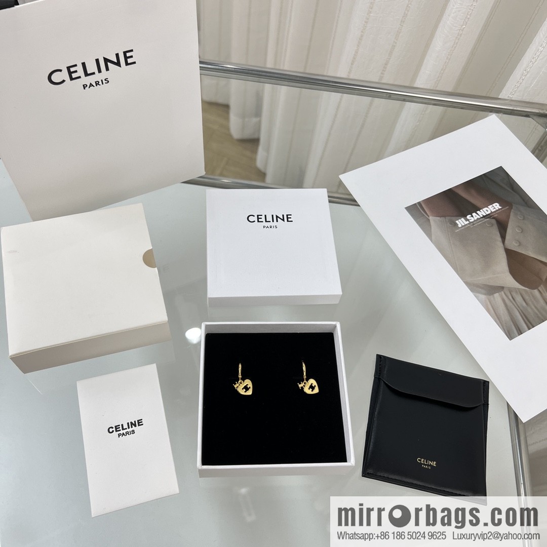 New Celine peach heart love stud earrings