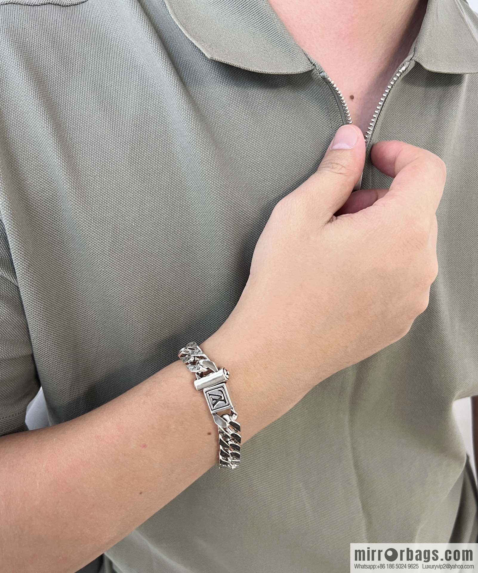 Louis Vuitton Louis Vuitton lv bracelet