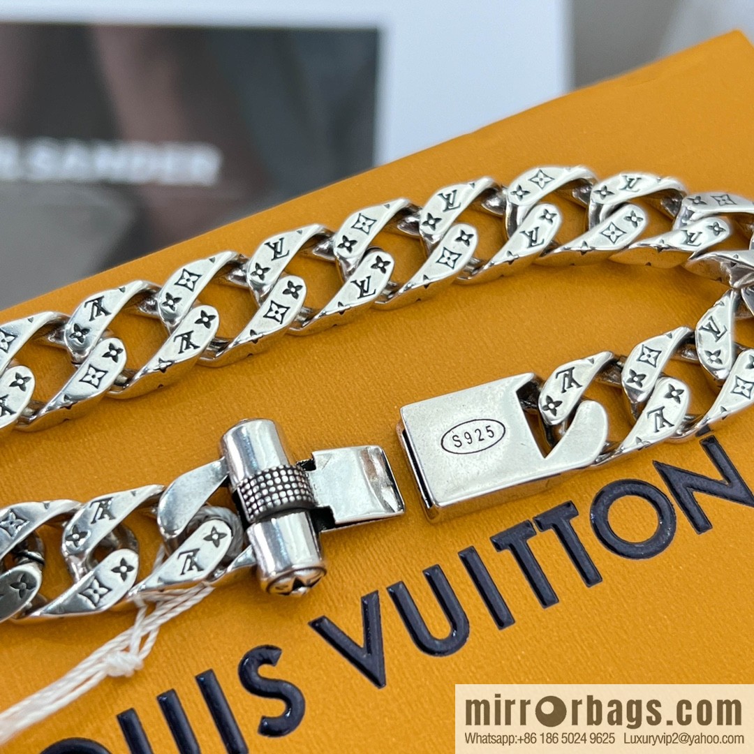 Louis Vuitton Louis Vuitton lv bracelet