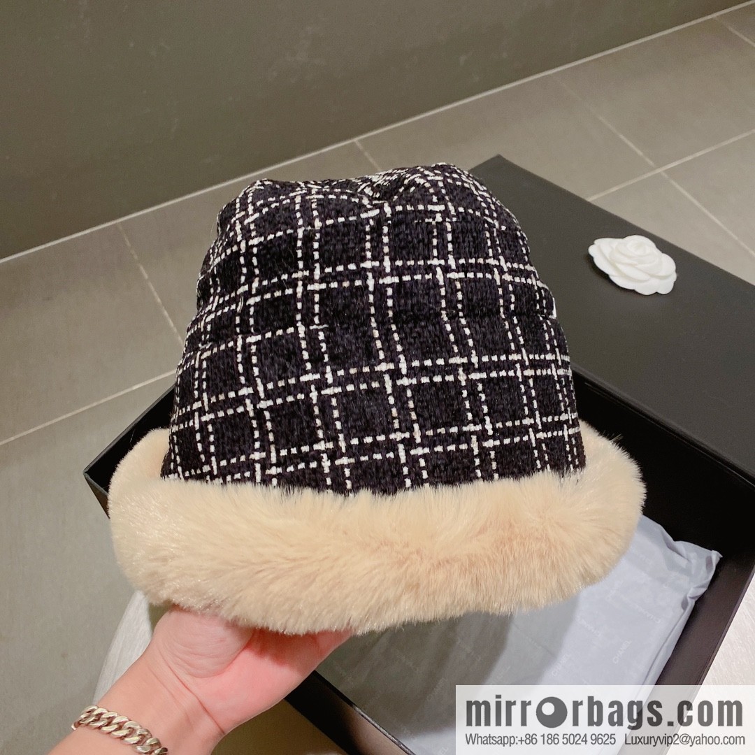 Chanel Chanel autumn and winter new plaid bucket hat