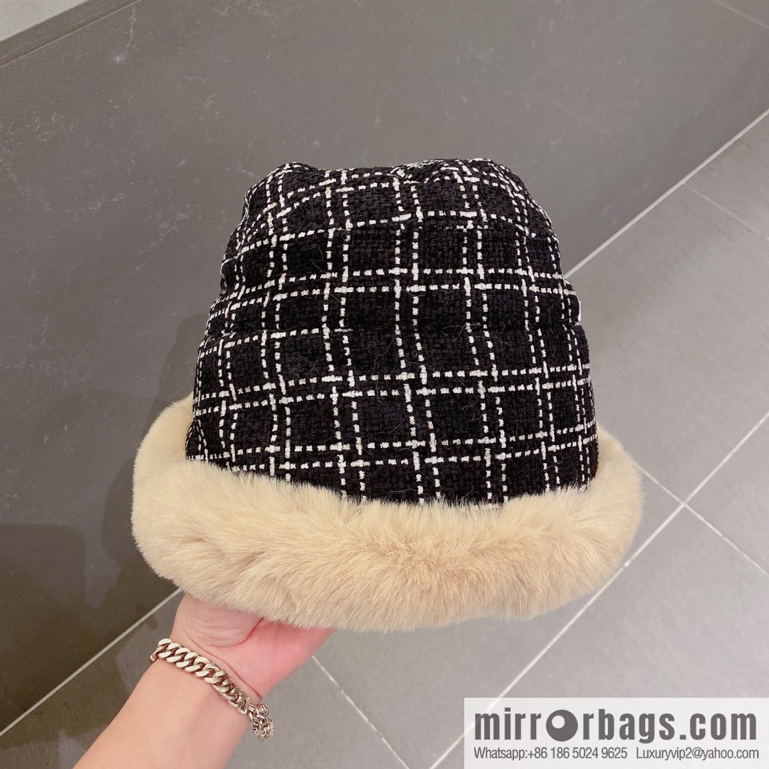 Chanel Chanel autumn and winter new plaid bucket hat