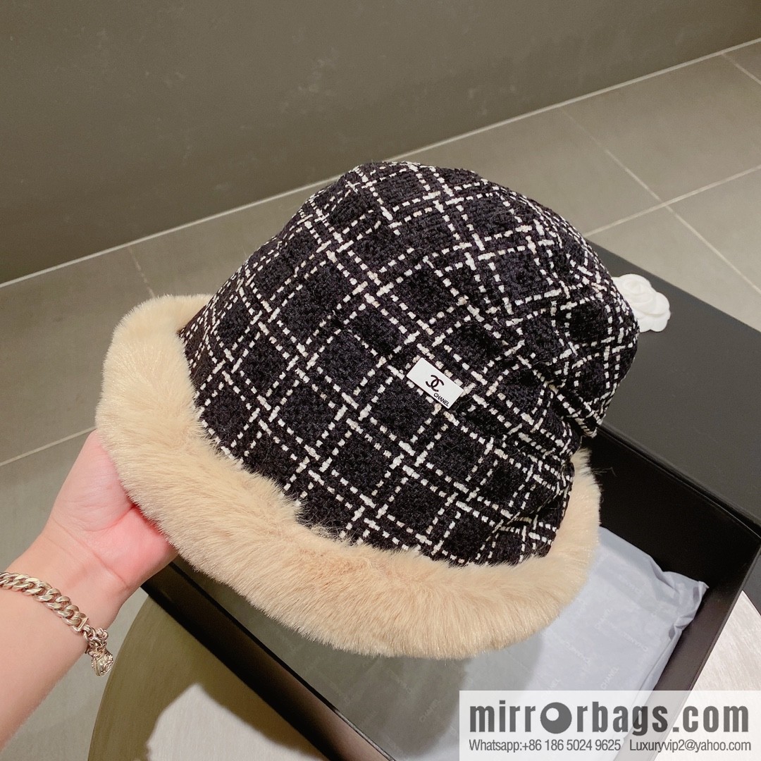 Chanel Chanel autumn and winter new plaid bucket hat