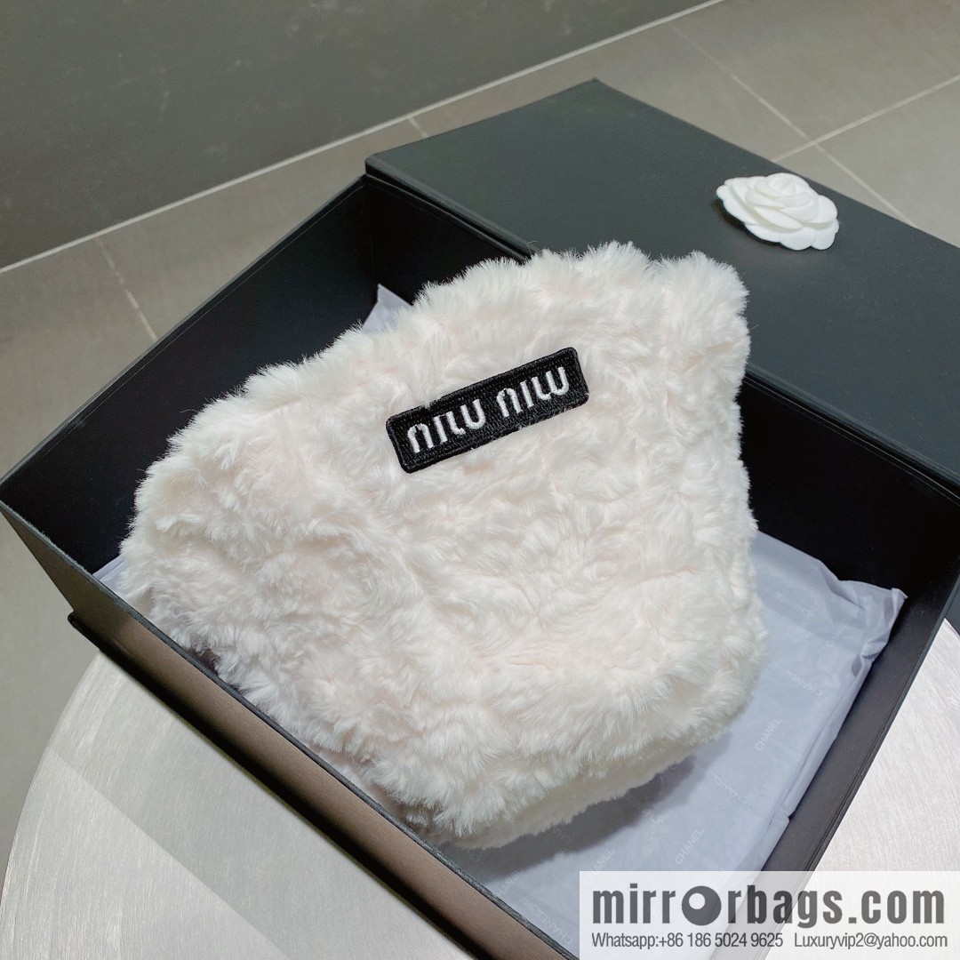 Miumiu 2022 autumn and winter new rabbit fur bucket hat