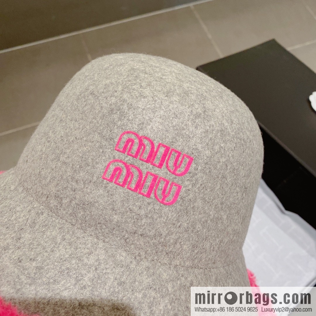 Miao Miao miumiu 2022 autumn and winter new wool top hat