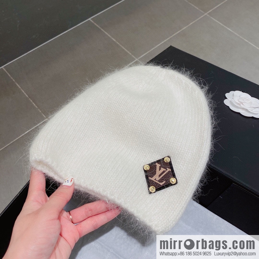 LV Louis Vuitton 2022 autumn and winter new wool knitted wool hat