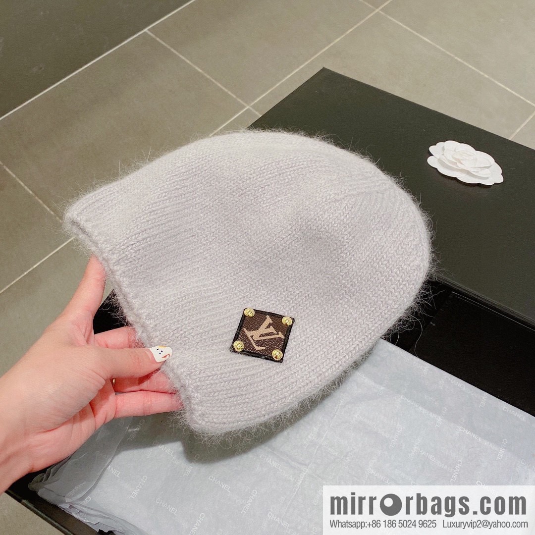 LV Louis Vuitton 2022 autumn and winter new wool knitted wool hat