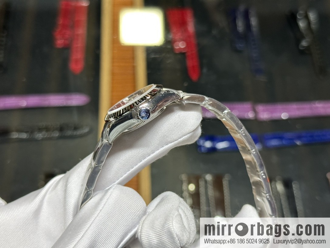 Rolex Women's Log 28MM Log Watch