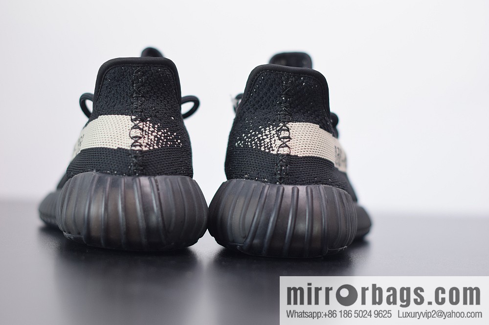 Yeezy Boost 350V2 black and white, classic black and white coconut sports shoes, item number: BY1604