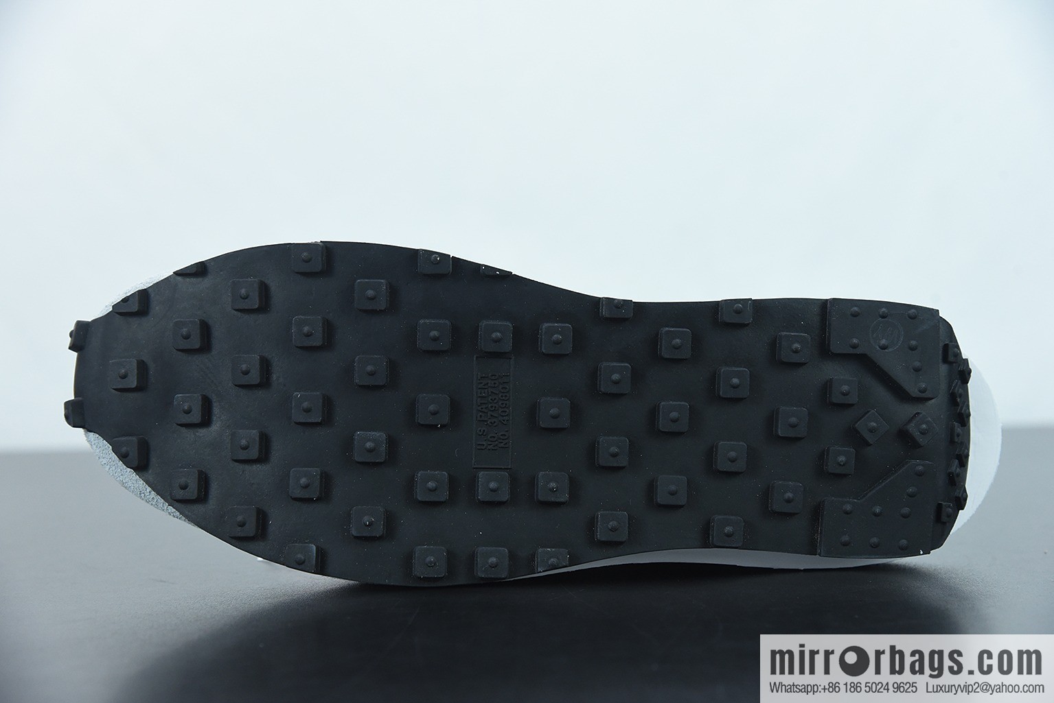 T00C5 Fragment Design x Sacai x LDWaffle catwalk casual sneakers Part Number: DH2684-001