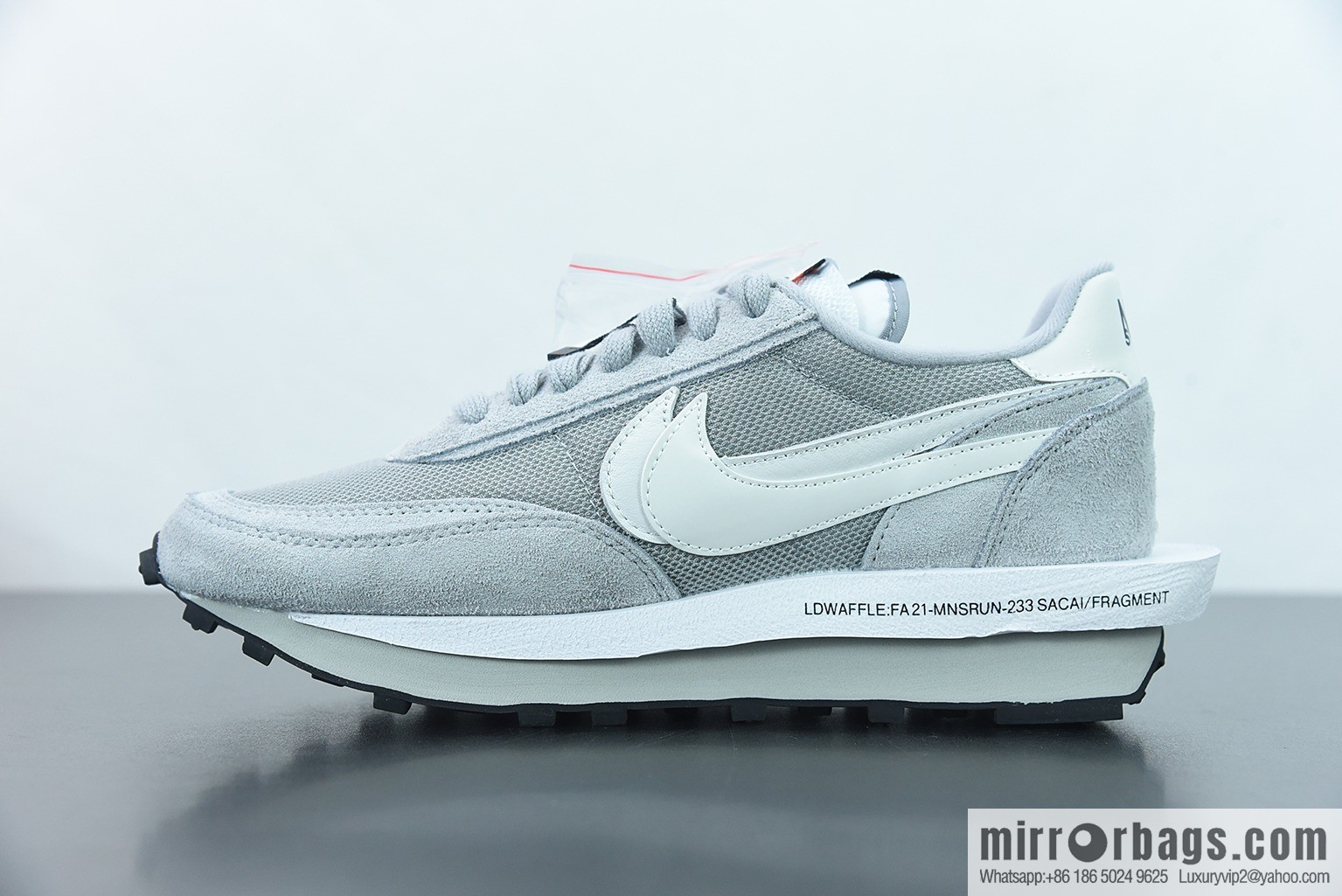 T00C5 Fragment Design x Sacai x LDWaffle catwalk casual sneakers Part Number: DH2684-001