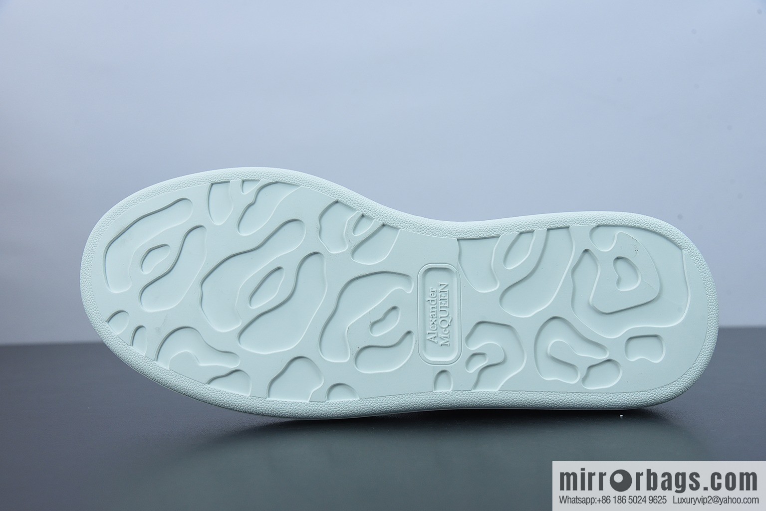 Alexander McQueen/Alexander McQueen, black leather tail muffin shoes, thick sole heightening white shoes 0Y3H6