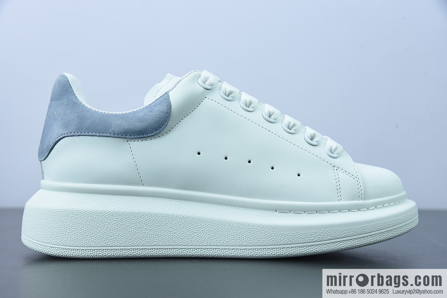 Alexander McQueen/Alexander McQueen, haze blue tail muffin shoes, thick sole heightening white shoes 0Y7H4