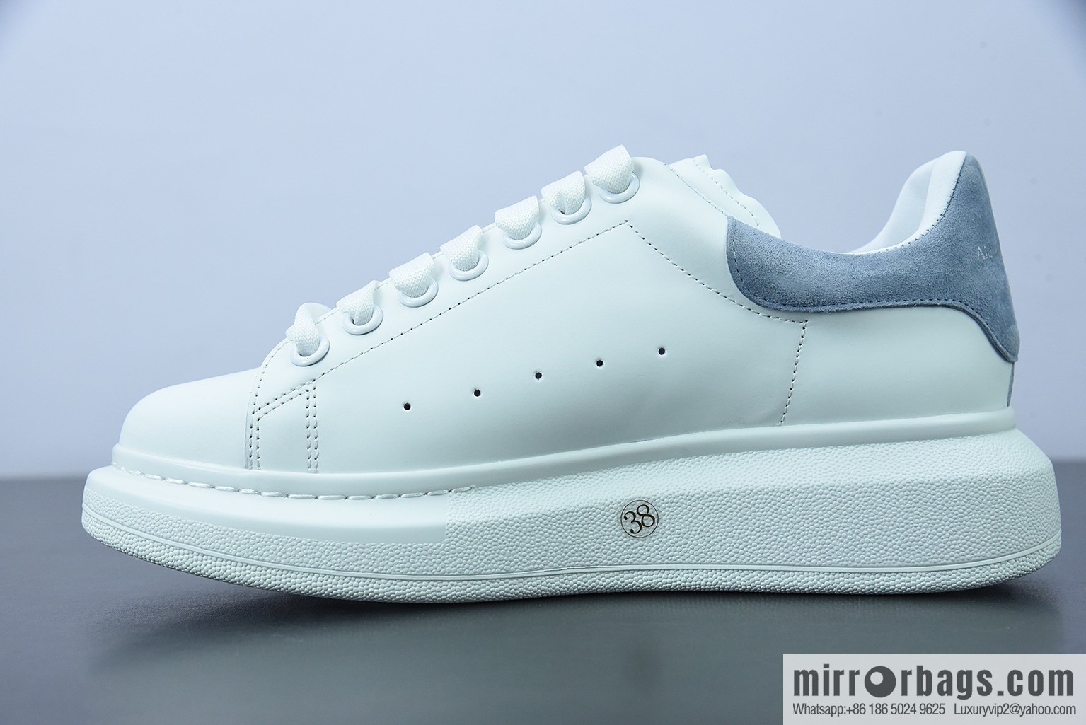 Alexander McQueen/Alexander McQueen, haze blue tail muffin shoes, thick sole heightening white shoes 0Y7H4